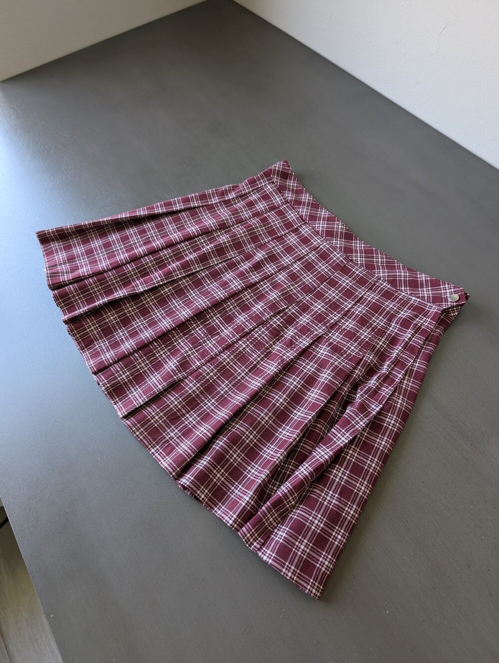 Divided Maroon Plaid Pleated Skirt Mini Skaters Size 10 Side Zip - Picture 4 of 11